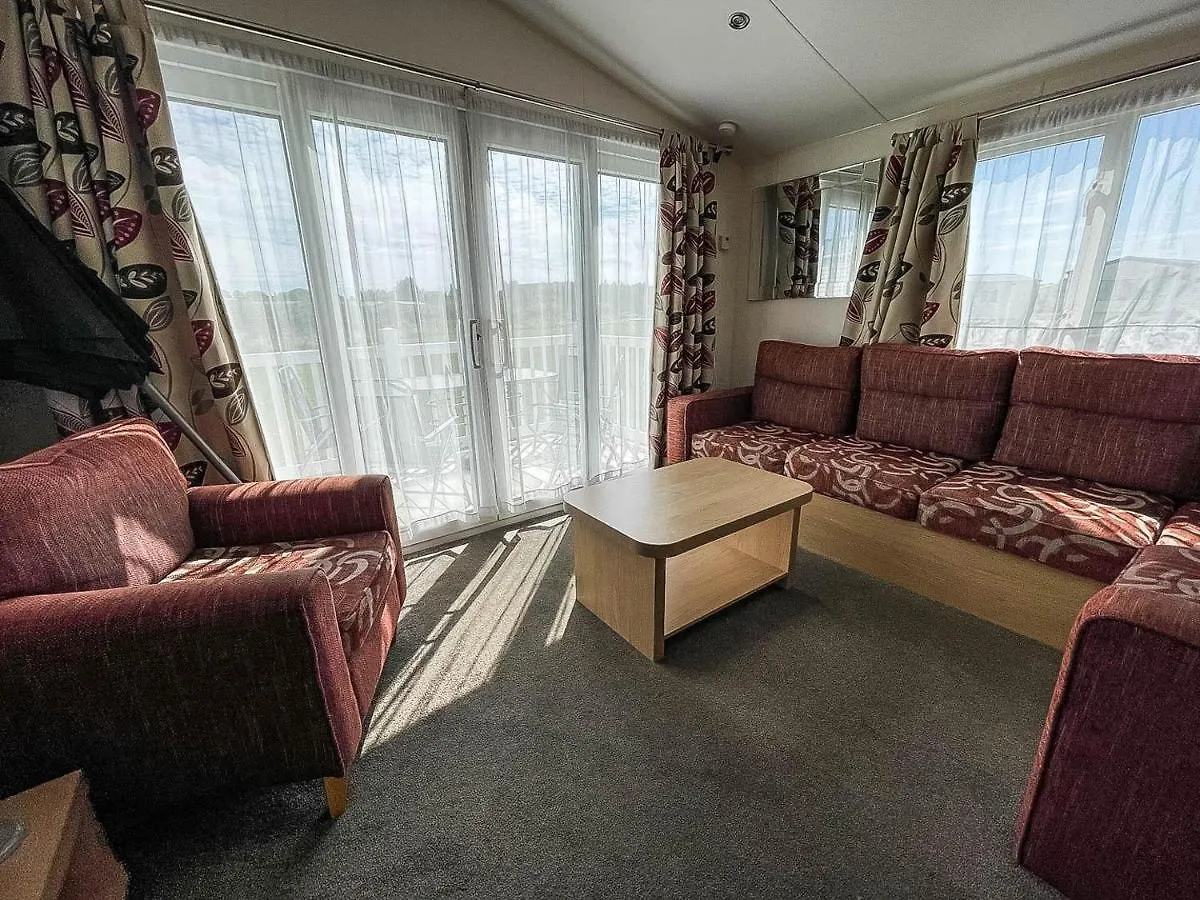 Campsite Lovely Caravan With Decking At Sand Le Mere Park In Yorkshire Ref 71032Tv Hotel Tunstall