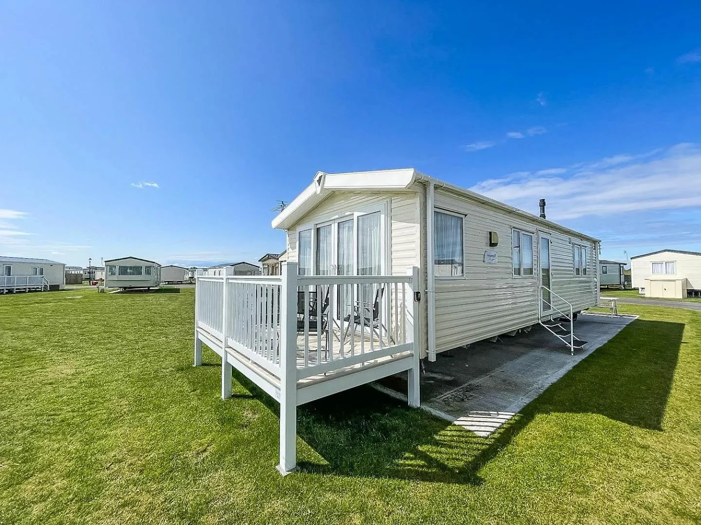 Lovely Caravan With Decking At Sand Le Mere Park In Yorkshire Ref 71032Tv Hotel Tunstall  0*, Tunstall (East Riding of Yorkshire) United Kingdom